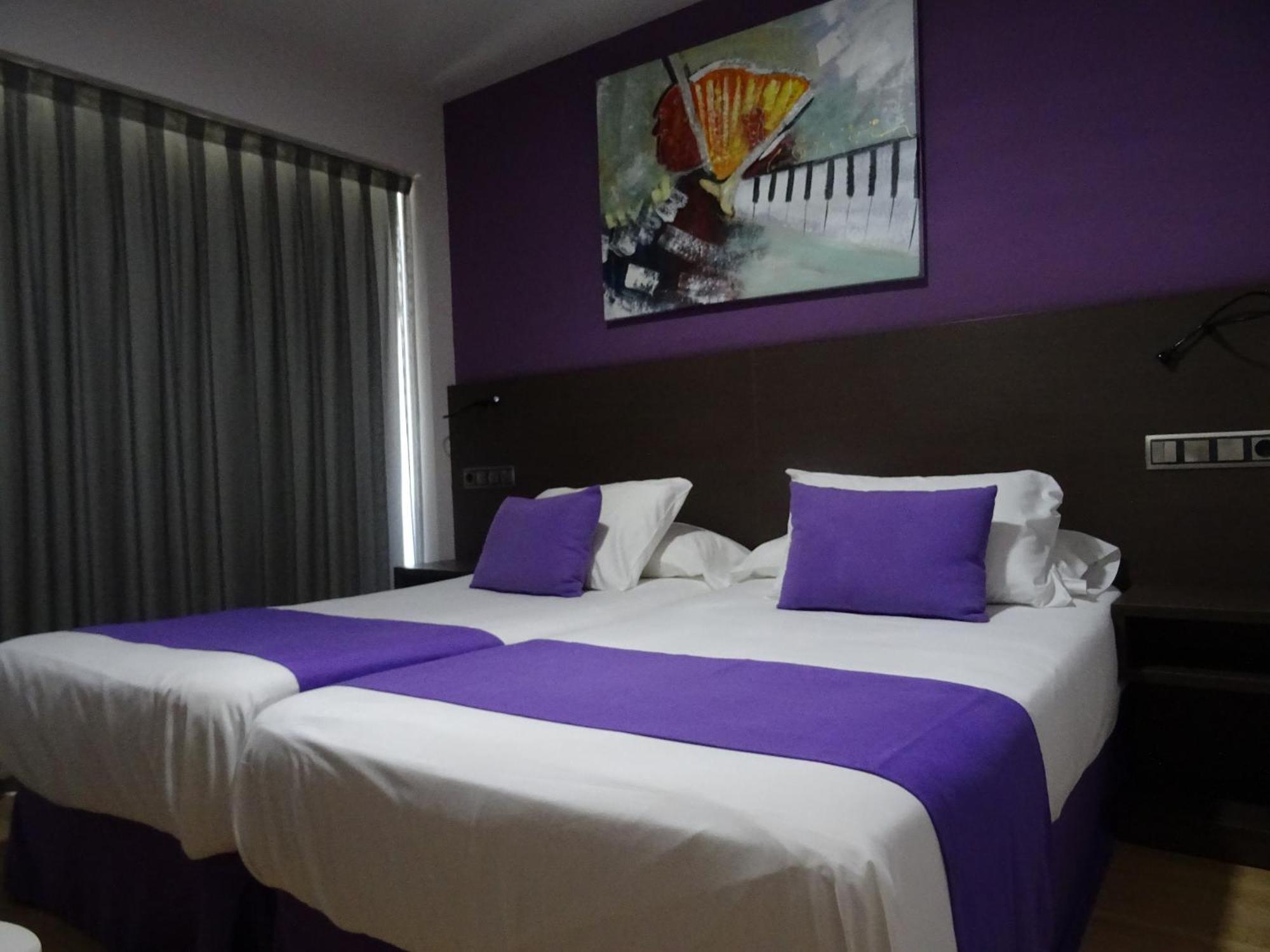 Standard Double Room,1128408483:JPEG